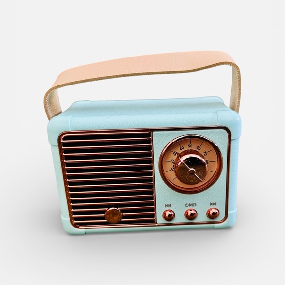 HM11 NIB Retro Style Baby Blue Portable Bluetooth Speaker and Radio - Picture 2 of 8